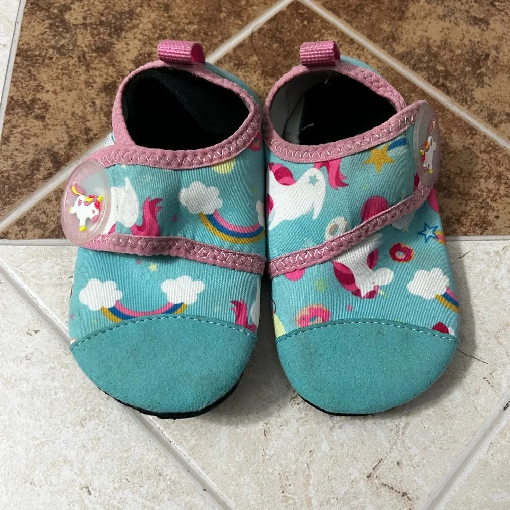 Water shoes 🩵